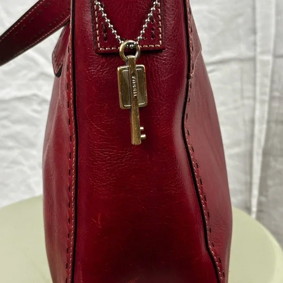 Fossil Oxblood Red Leather Shoulder Bag. Vintage 90s - Picture 5 of 17